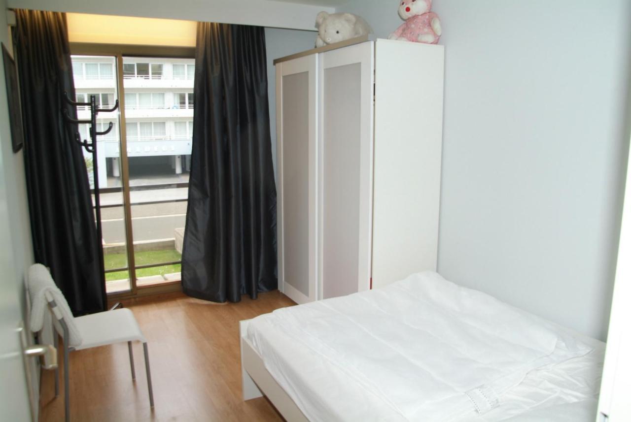 Ruim, Lichtrijk Appartement Met Groot Terras Uitstekend Gelegen In Де-Панне Екстер'єр фото